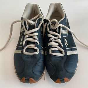 Diesel Navy Blue Suede shoes. Vintage size 9 1/2. Very good condition